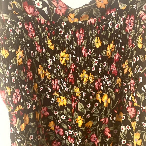Old Navy Black Floral Sundress - Picture 4 of 6
